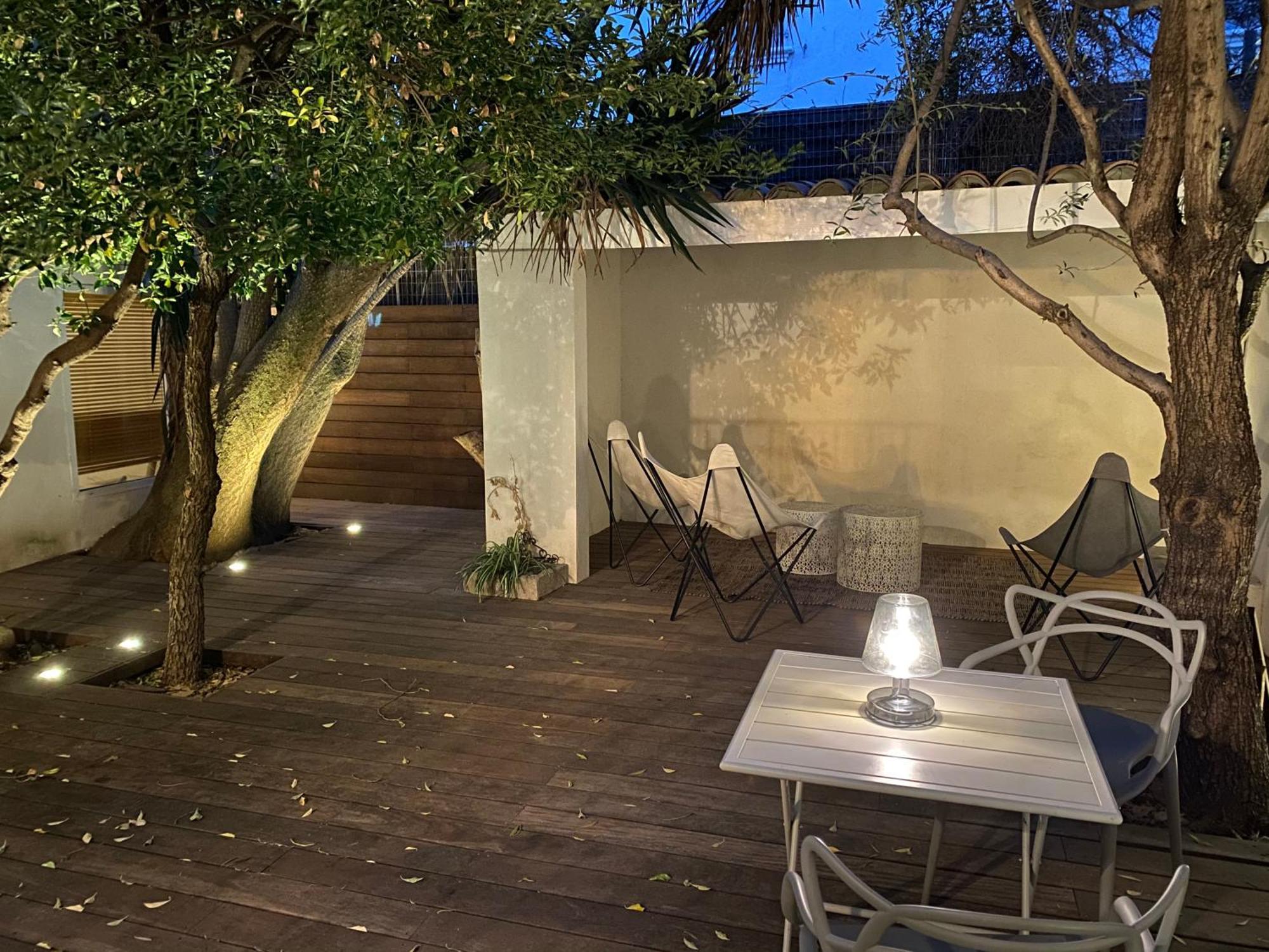 Le Jardin Cache Sanary-sur-Mer Exterior foto