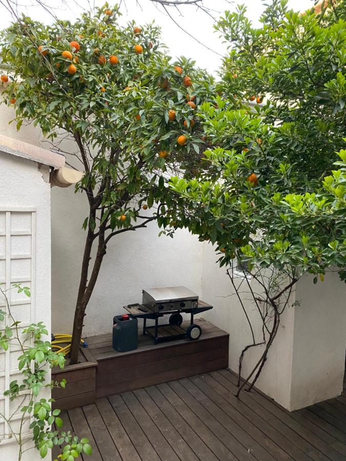 Le Jardin Cache Sanary-sur-Mer Exterior foto