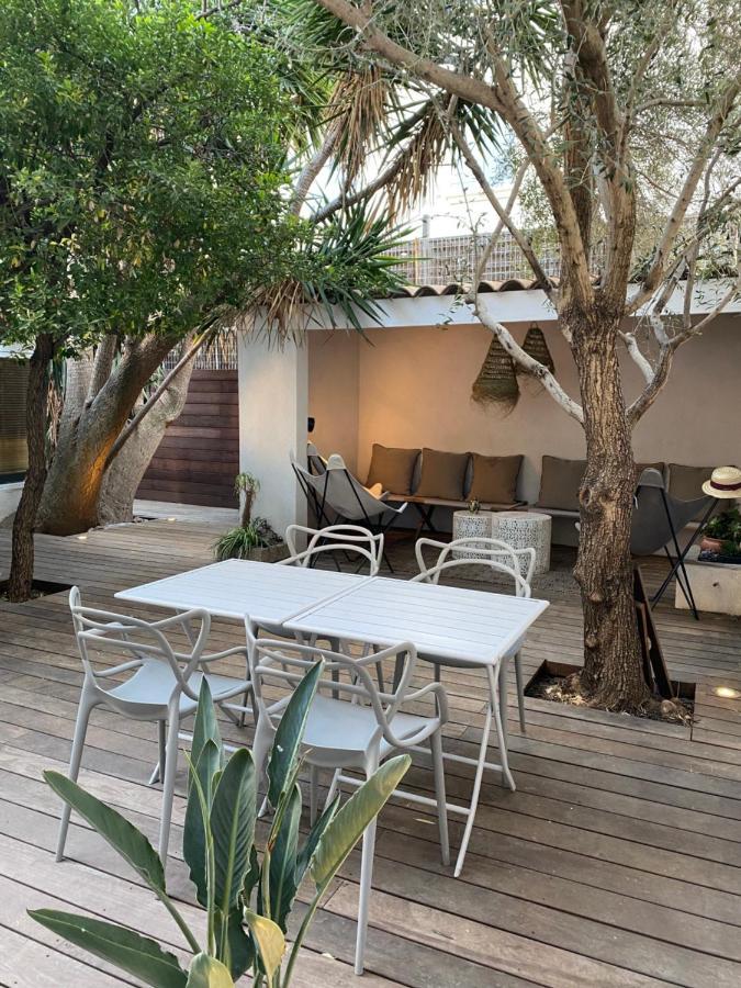 Le Jardin Cache Sanary-sur-Mer Exterior foto