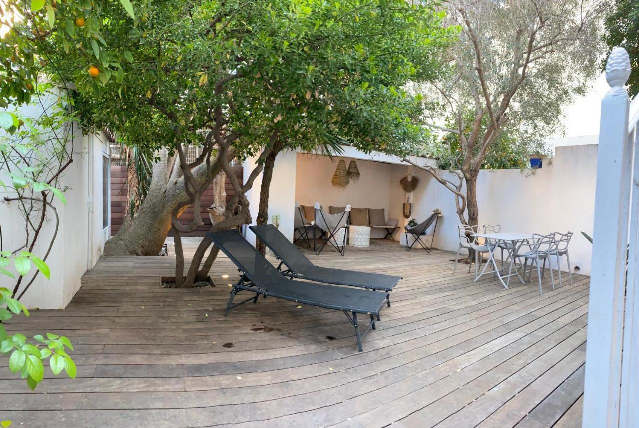 Le Jardin Cache Sanary-sur-Mer Exterior foto