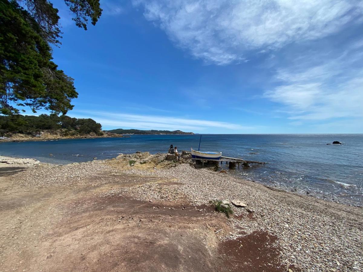 Le Jardin Cache Sanary-sur-Mer Exterior foto